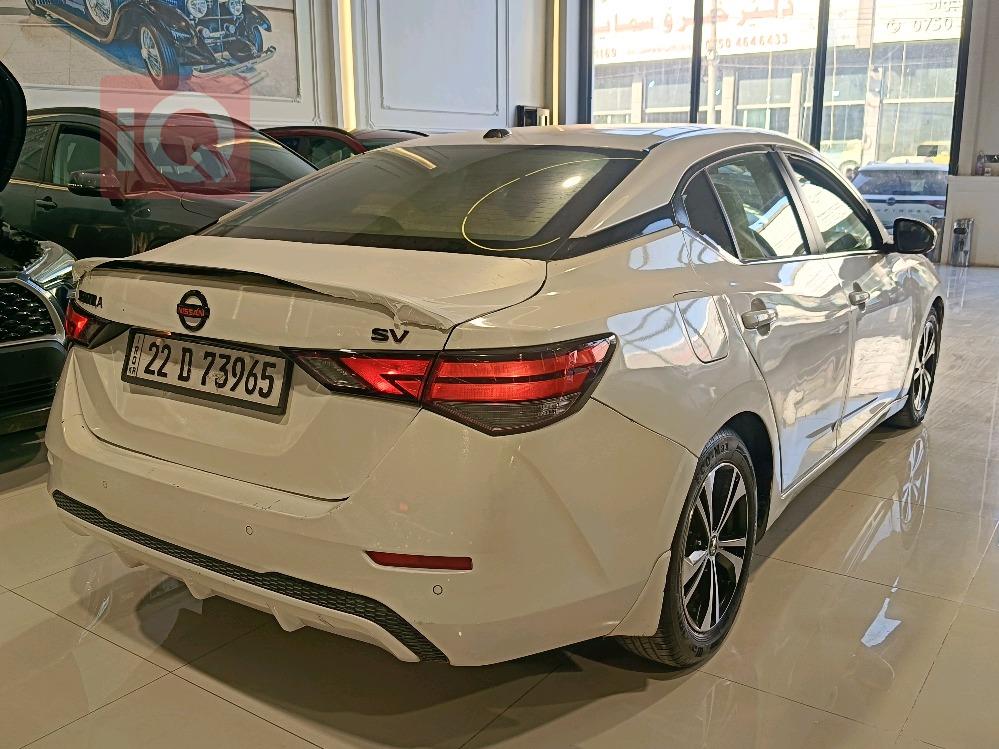 نیسان سێنترا